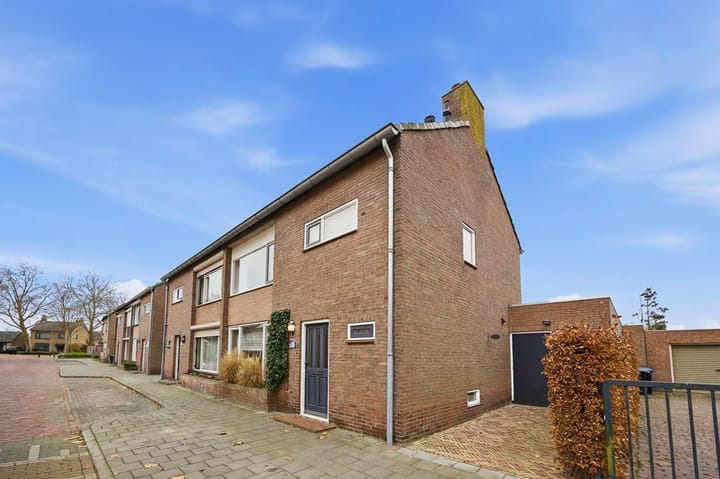 Foto 4 van Meidoornlaan 8