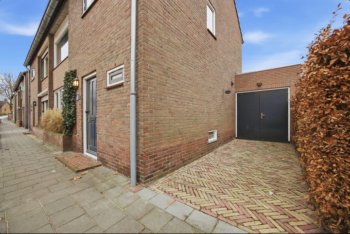 Foto 5 van Meidoornlaan 8