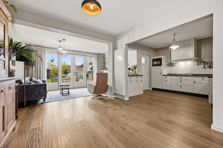 Foto 9 van Meidoornlaan 8