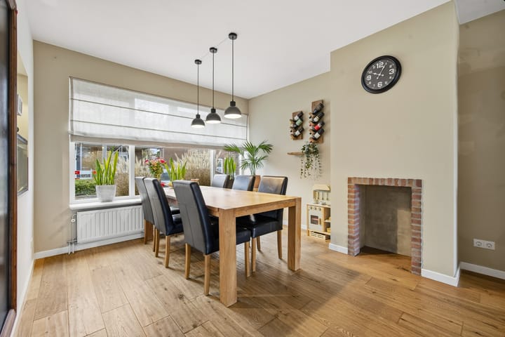 Foto 11 van Meidoornlaan 8