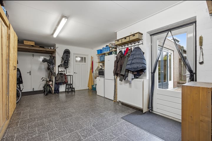 Foto 42 van Meidoornlaan 8