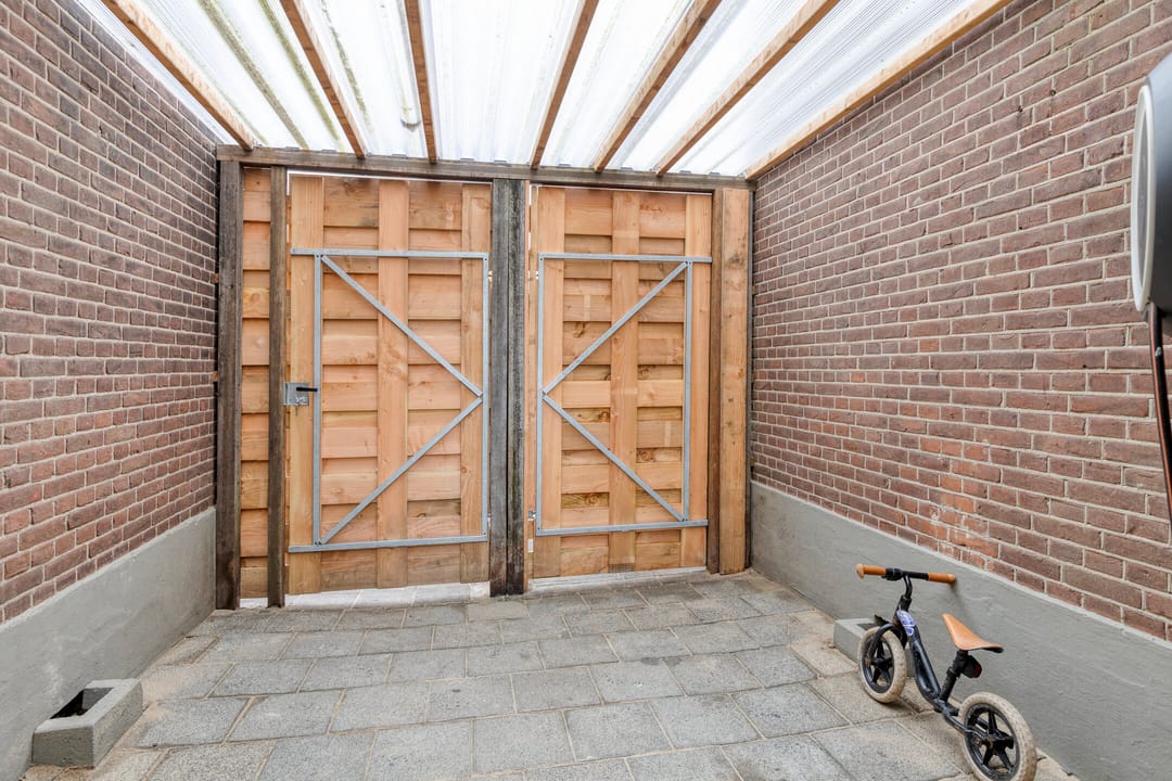 Photo 32 of Stationsbuurt 29