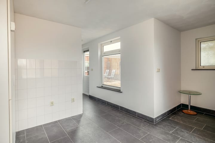 Photo 11 of Piet Heinstraat 14