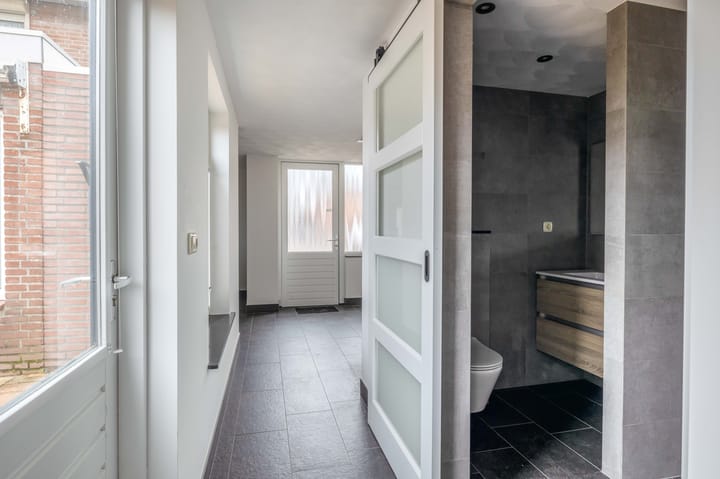 Photo 13 of Piet Heinstraat 14