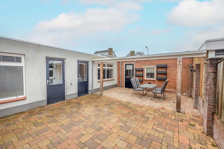 Photo 30 of Piet Heinstraat 14