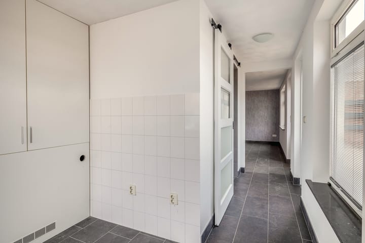 Photo 12 of Piet Heinstraat 14