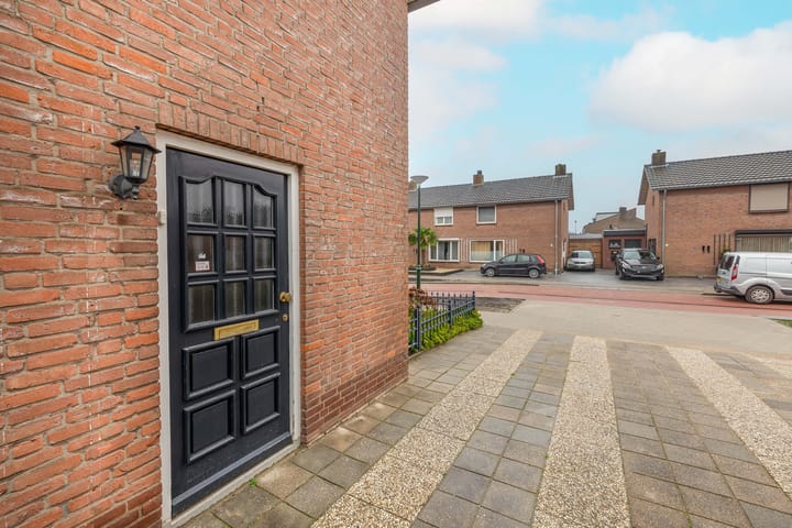 Photo 35 of Piet Heinstraat 14