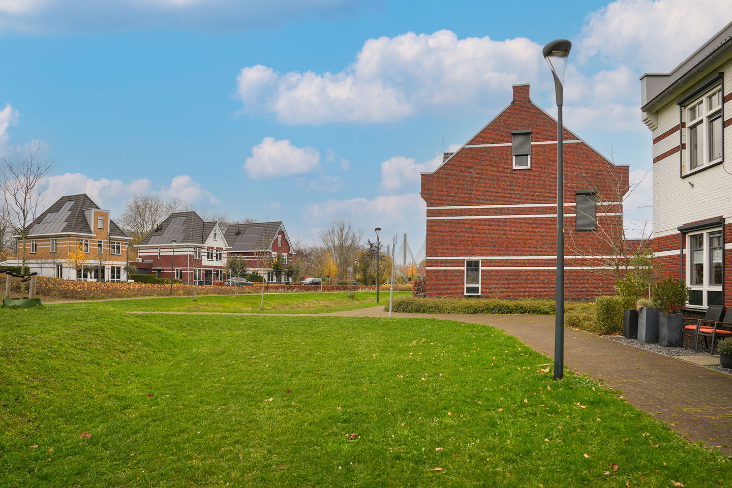 Foto 40 van Tinbergenplantsoen 49