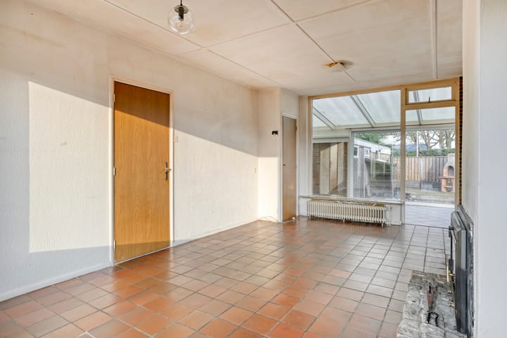 Foto 7 van Van der Helstlaan 3