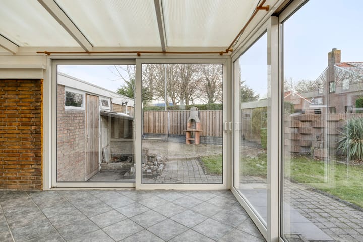 Foto 11 van Van der Helstlaan 3