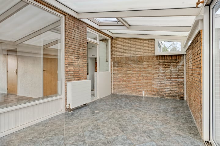 Foto 12 van Van der Helstlaan 3