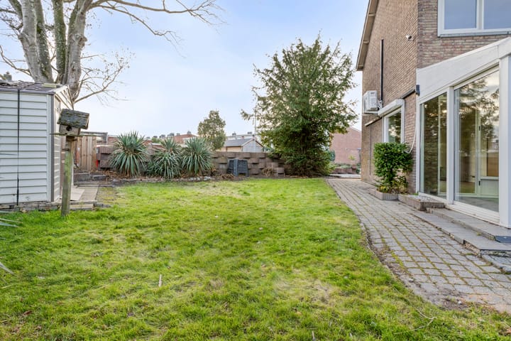 Foto 28 van Van der Helstlaan 3