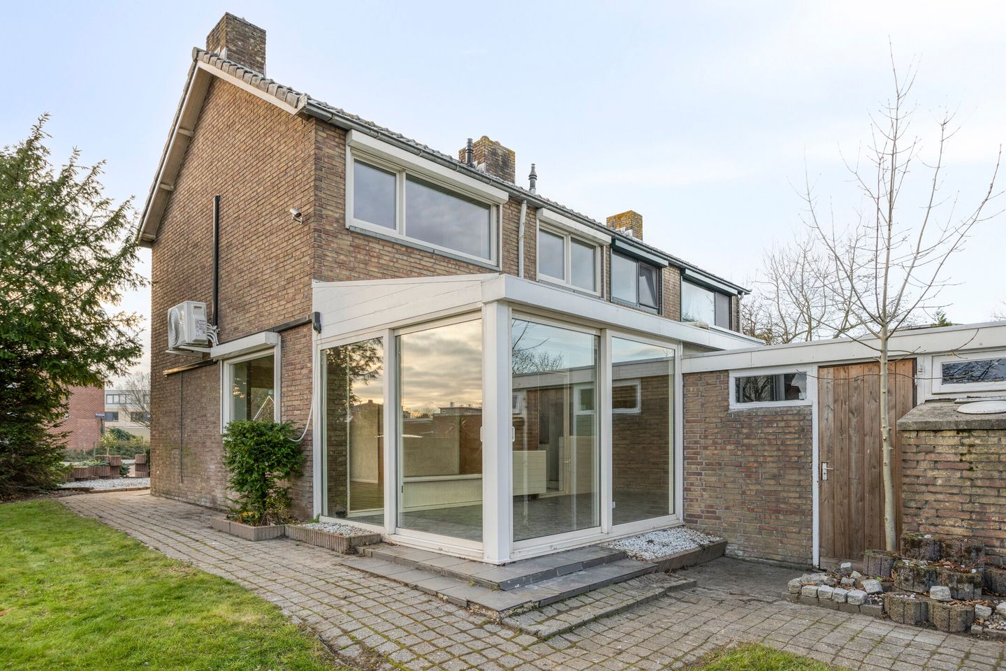 Foto 34 van Van der Helstlaan 3