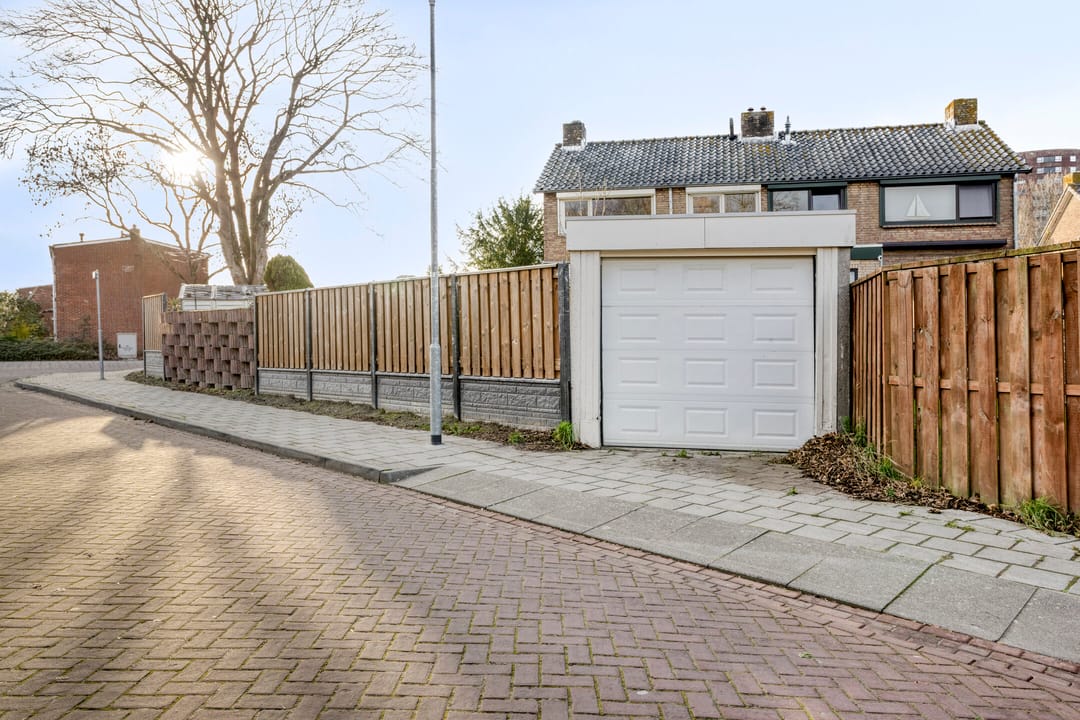 Foto 38 van Van der Helstlaan 3