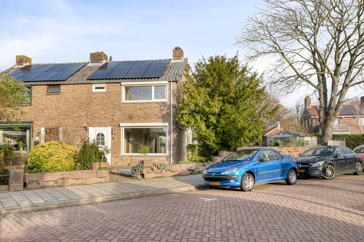 Foto 40 van Van der Helstlaan 3