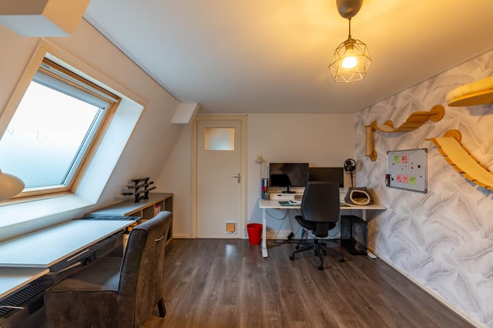 Photo 40 of Middenstraat 24