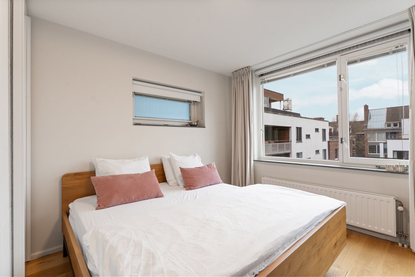 Foto 19 van Koerierstersplein 12