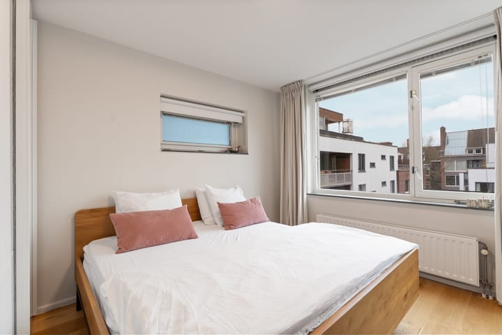 Photo 3 of Koerierstersplein 12