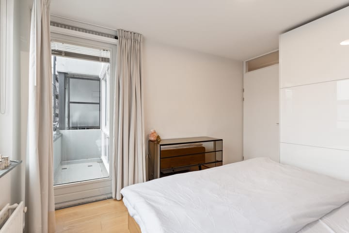 Foto 22 van Koerierstersplein 12