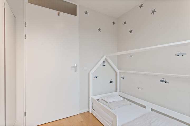 Foto 27 van Koerierstersplein 12