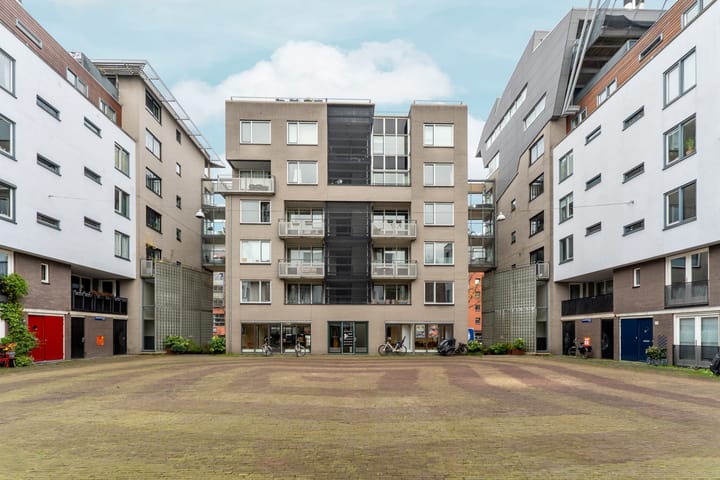 Foto 32 van Koerierstersplein 12