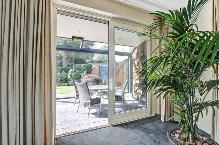 Photo 13 of Jan de Vriesstraat 8