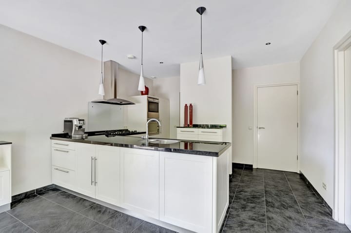 Photo 23 of Jan de Vriesstraat 8