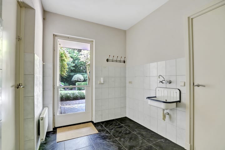 Photo 25 of Jan de Vriesstraat 8