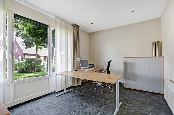 Photo 32 of Jan de Vriesstraat 8