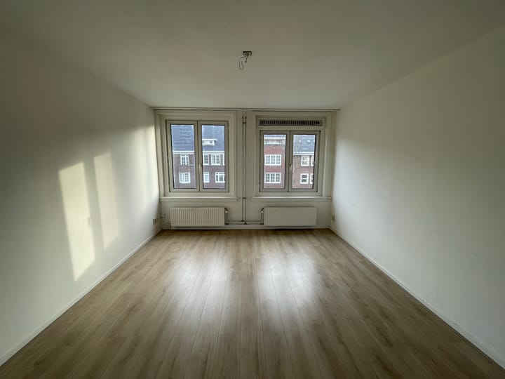 Photo 5 of Scheldestraat 102-3