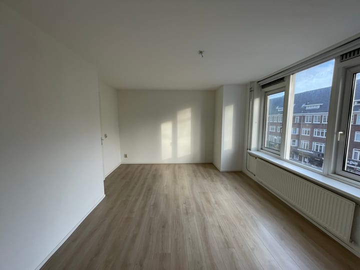 Photo 7 of Scheldestraat 102-3