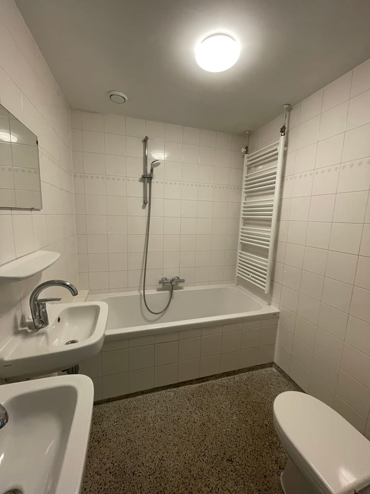 Photo 12 of Scheldestraat 102-3