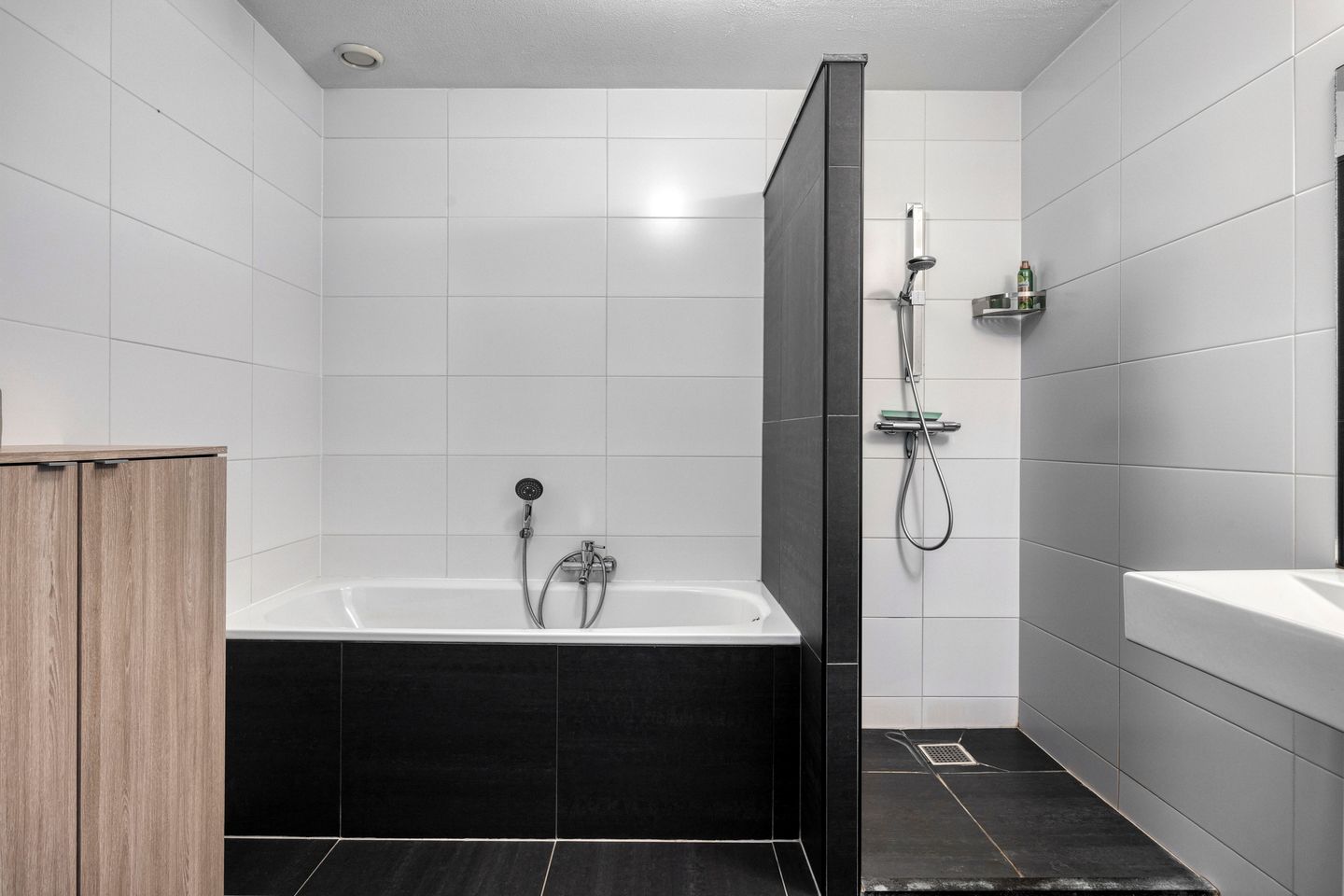 Foto 4 van Cenakel 93