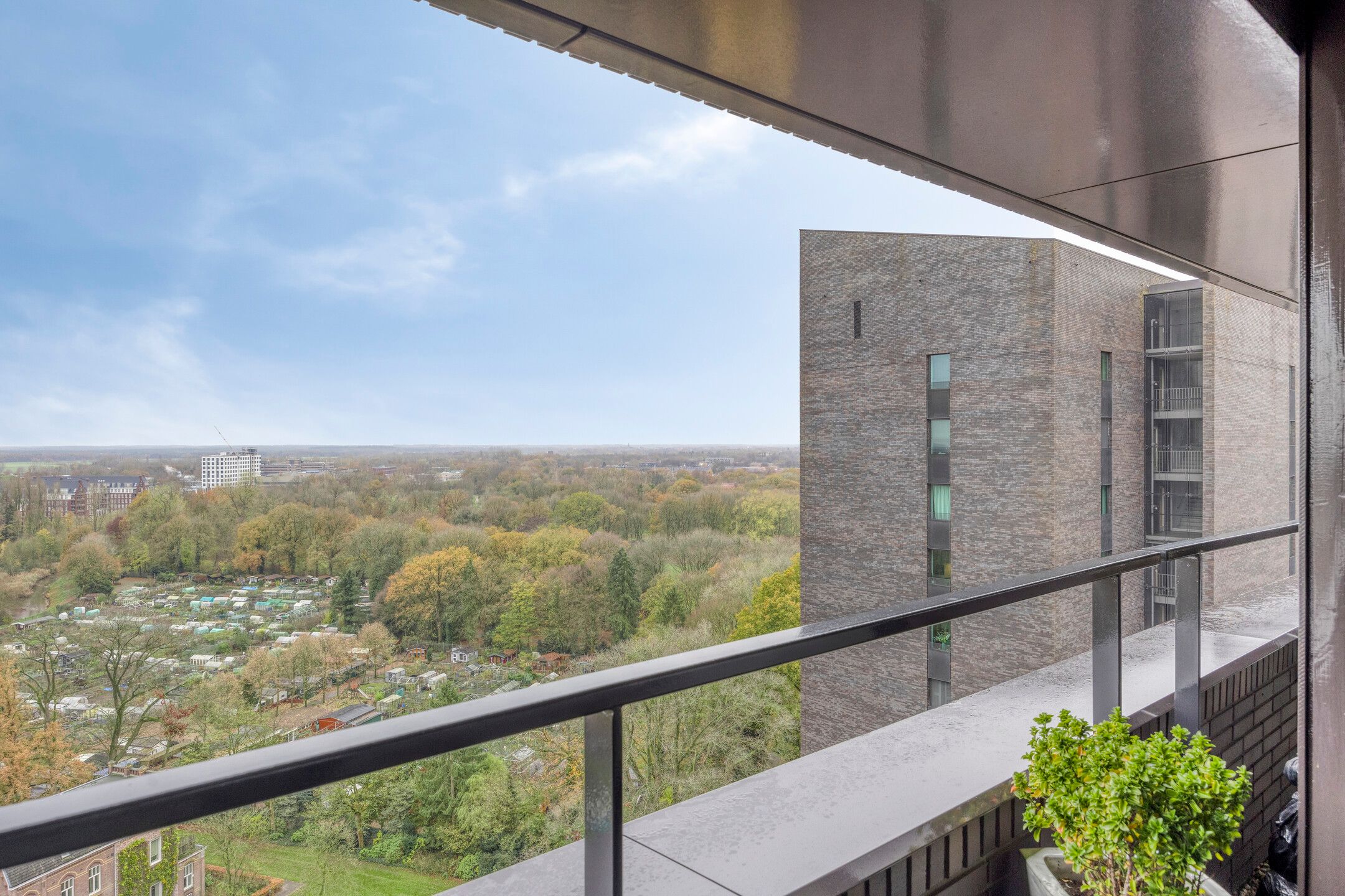 Foto 24 van Cenakel 93