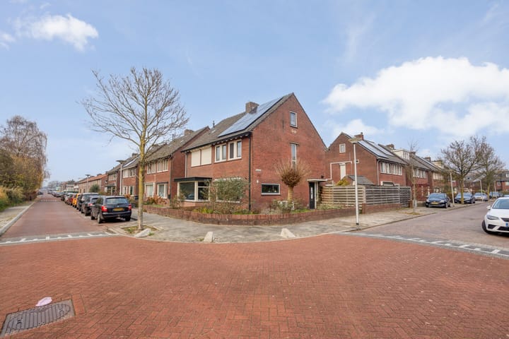 Photo 31 of Irisstraat 26