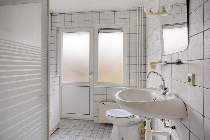 Photo 20 of Irisstraat 26