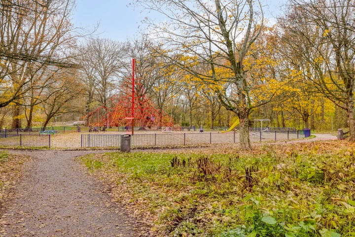 Photo 22 of Willem Schoutenstraat 63-H