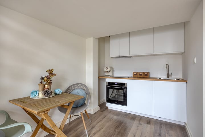 Photo 13 of Sonsbeeksingel 151-A