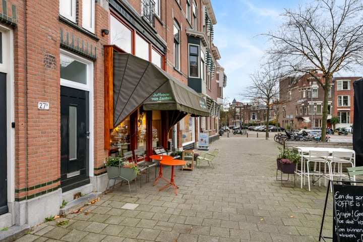 Photo 2 of Lusthofstraat 27-B