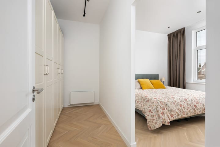 Photo 17 of Lusthofstraat 27-B