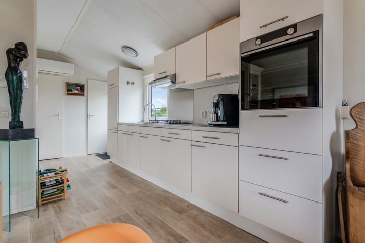 Photo 11 of Heetveld 1-R2