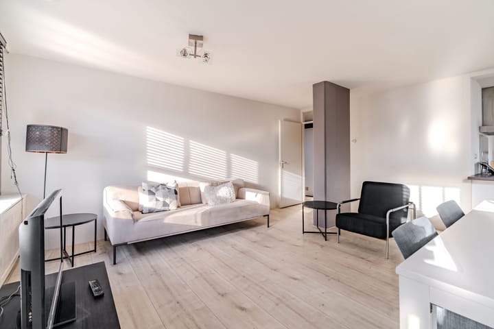 Foto 15 van Gevers Deynootweg 676