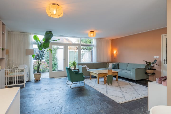 Photo 7 of Michiel de Ruyterstraat 11