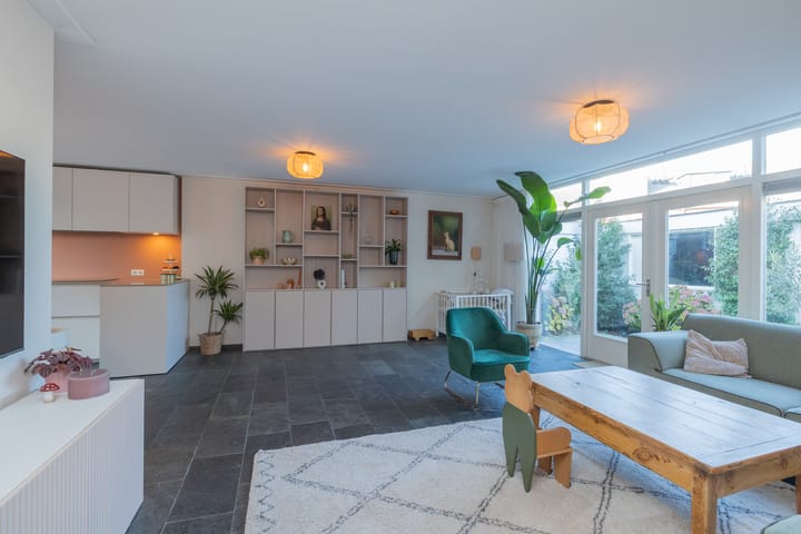 Photo 10 of Michiel de Ruyterstraat 11