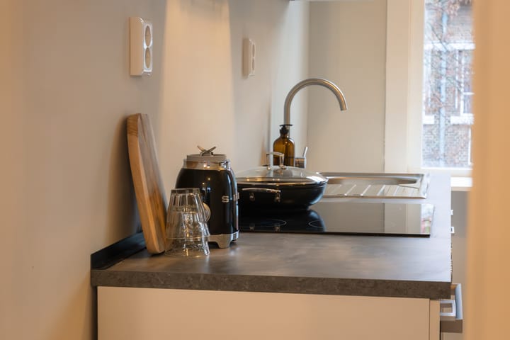 Photo 6 of Naarderstraat 145