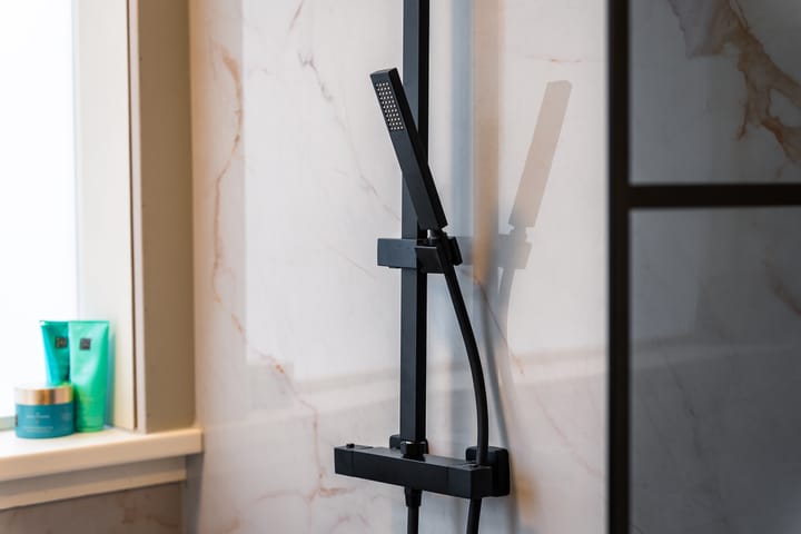 Photo 19 of Naarderstraat 145