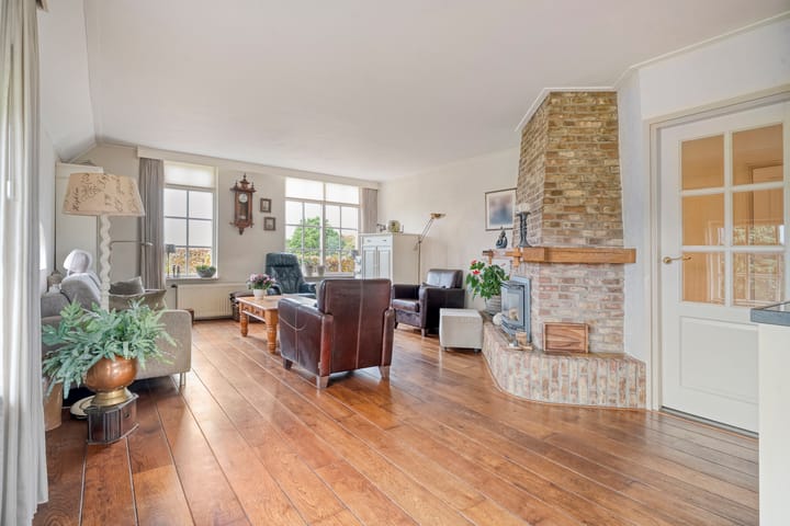 Photo 12 of Achteres 1