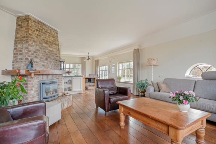 Photo 14 of Achteres 1