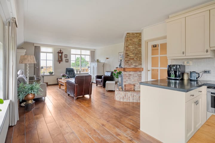 Photo 23 of Achteres 1