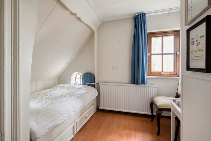 Photo 37 of Achteres 1